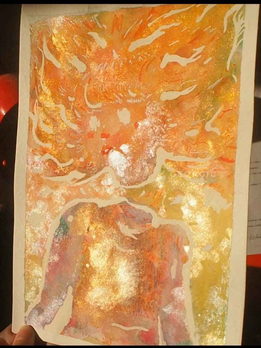 Photo d'une illustration à l'aquarelle d'une femme abstraite en feu. On voit beaucoup de zones briller grâce à de l'aquarelle pailletée. Ça brille partout.