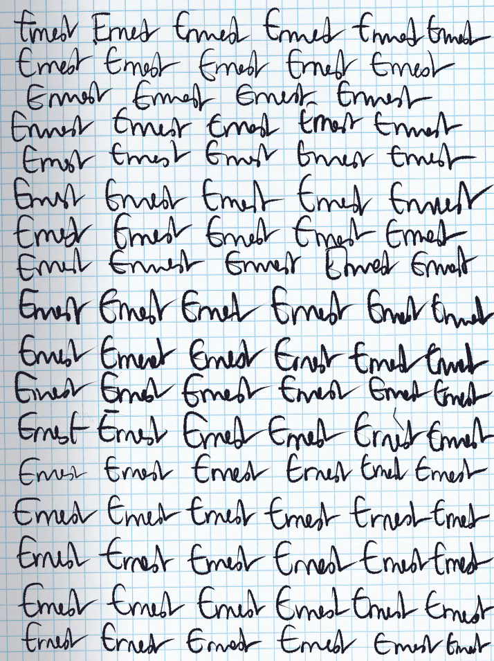 Texte écrit à la main : Ernest [répété sur toute la page]